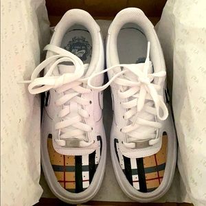 CUSTOM Air Force 1s - Burberry